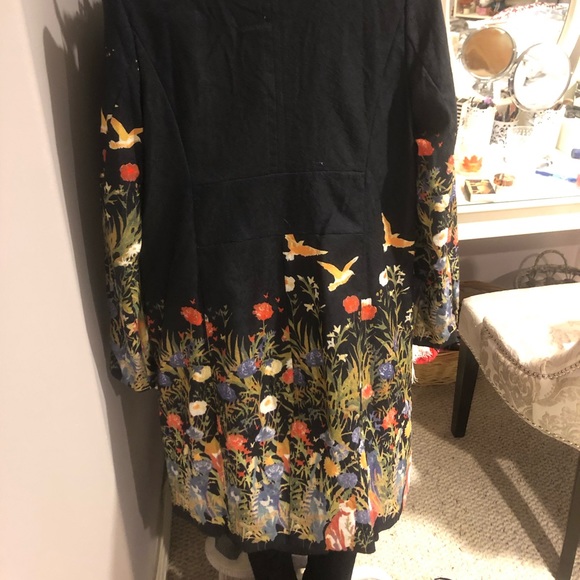 Women’s Jacket - Picture 3 of 3